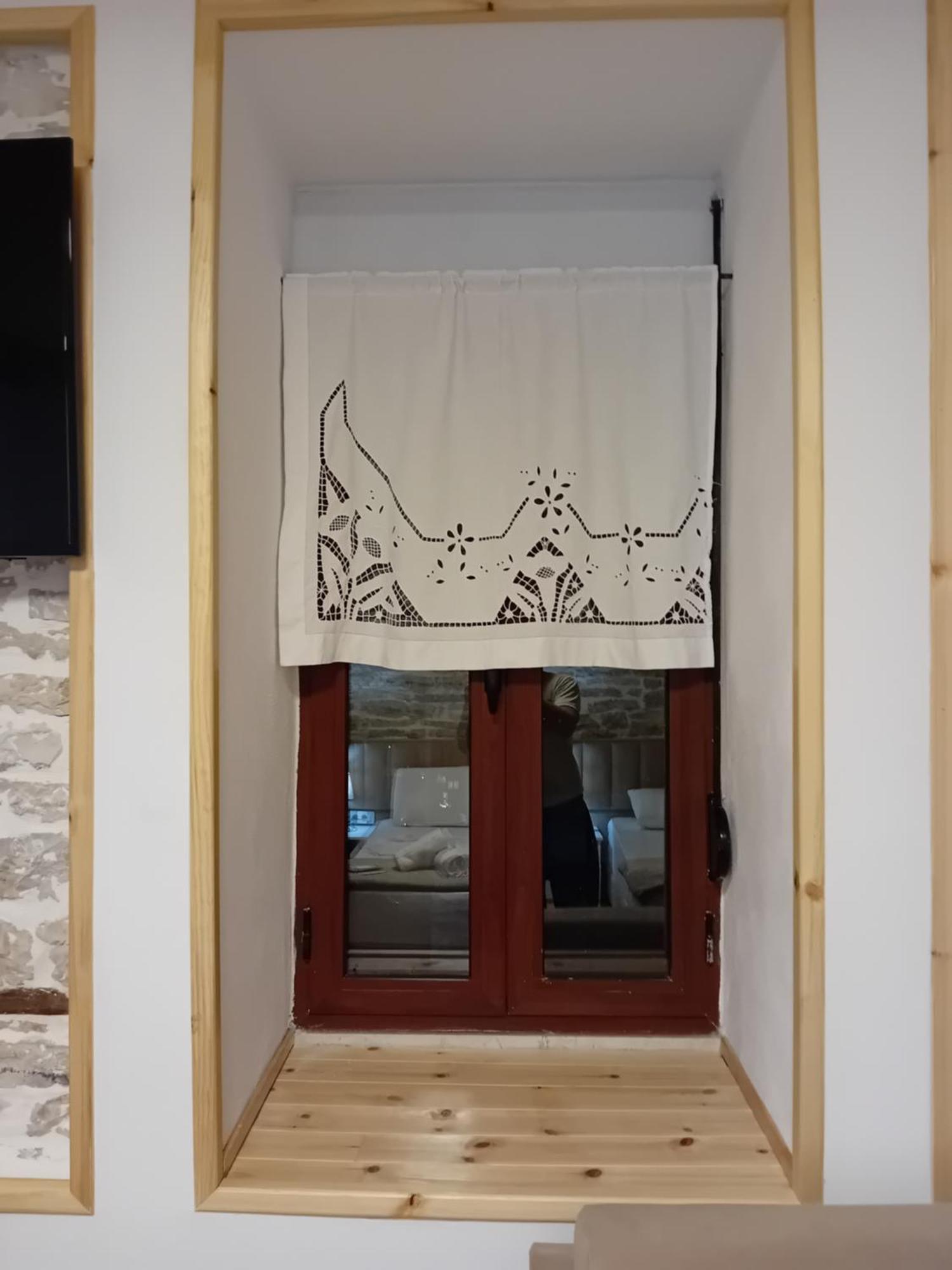 Arpet Guesthouse Гирокастра Экстерьер фото