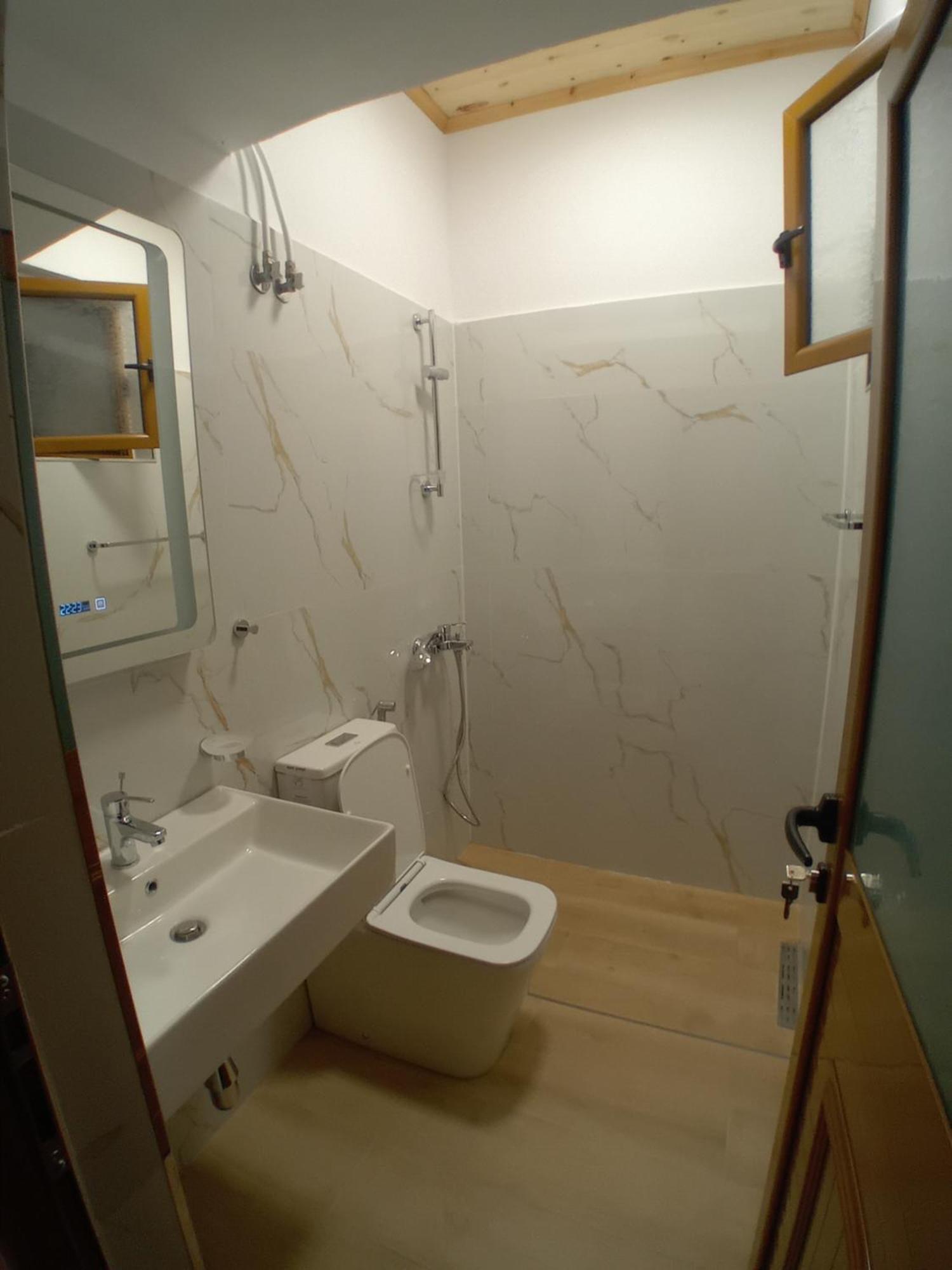 Arpet Guesthouse Гирокастра Экстерьер фото